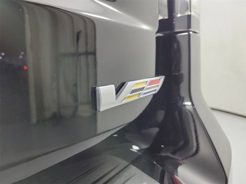 Certified 2024 Cadillac Escalade V w/ Heavy-Duty Trailer Package image 5