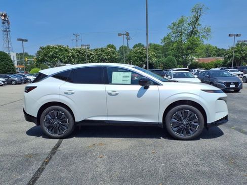 New 2025 Nissan Murano Platinum image 2