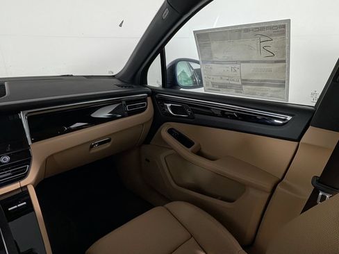 New 2026 Porsche Macan AWD/4WD image 21