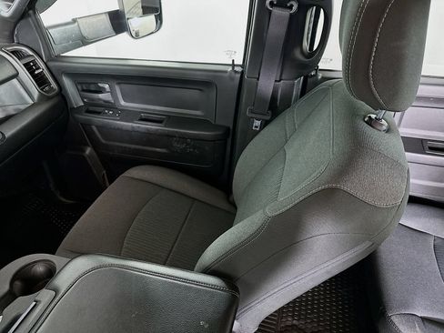 Used 2022 RAM 5500 Tradesman w/ Chrome Appearance Group AWD/4WD image 21