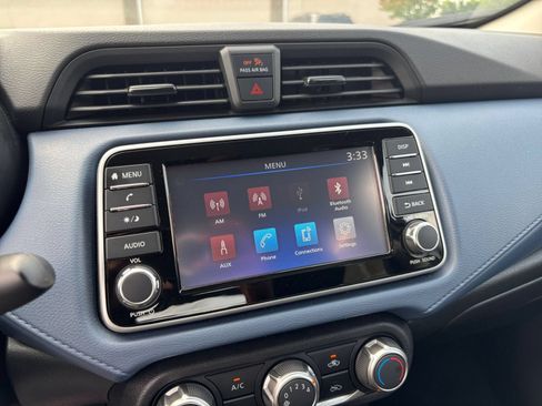 Used 2025 Nissan Versa SV FWD image 20