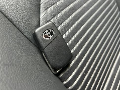 Used 2023 Toyota Camry SE FWD image 31