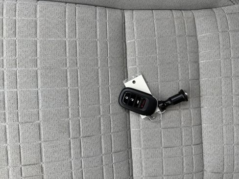 Used 2024 Honda HR-V LX image 10