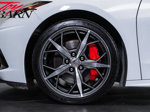 Used 2022 Chevrolet Corvette Stingray Preferred Cpe w/ Z51 Performance Package RWD image 23