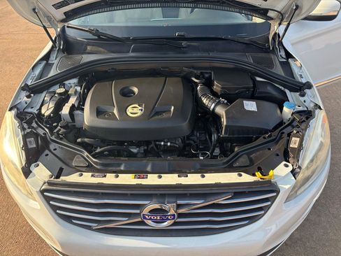 Used 2015 Volvo XC60 T6 w/ Proximity Package FWD image 20