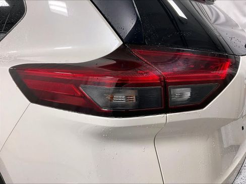 Used 2023 Nissan Rogue SV AWD/4WD image 34