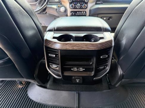 Used 2019 RAM 1500 Laramie AWD/4WD image 31