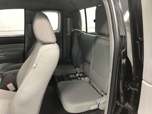 Used 2015 Toyota Tacoma 4x4 Access Cab V6 image 25