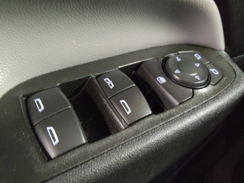 Used 2021 Chevrolet Equinox LS AWD/4WD image 27