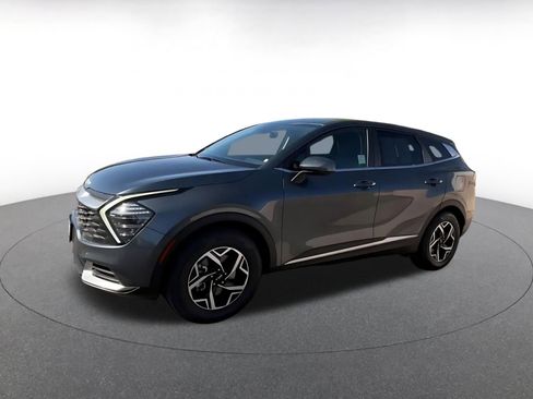 Used 2025 Kia Sportage LX FWD image 8