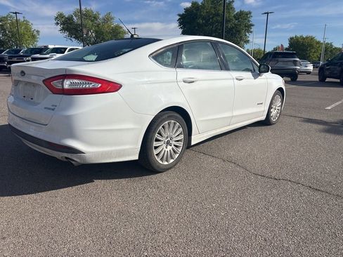 Used 2014 Ford Fusion SE FWD image 3