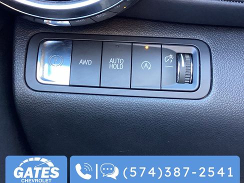 Used 2025 Chevrolet Equinox LT image 25