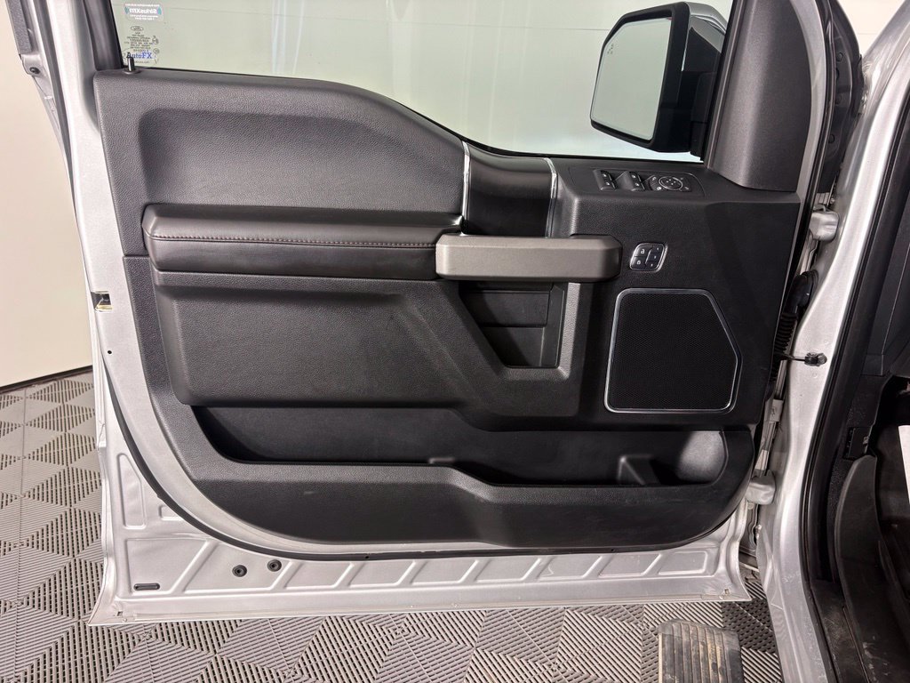 Used 2018 Ford F150 Platinum w/ Equipment Group 701A Luxury AWD/4WD image 18