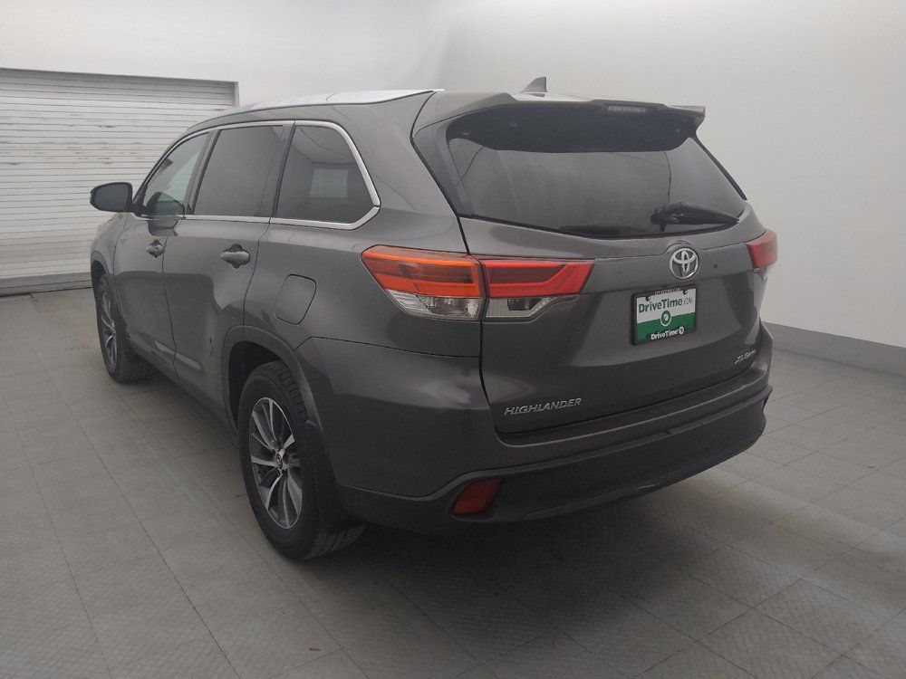Used 2019 Toyota Highlander XLE AWD/4WD image 5