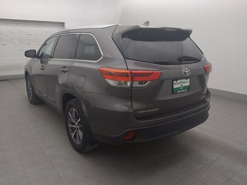Used 2019 Toyota Highlander XLE AWD/4WD image 5