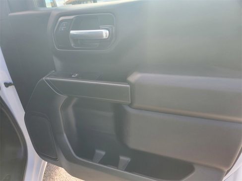 Used 2022 Chevrolet Silverado 1500 Custom image 24
