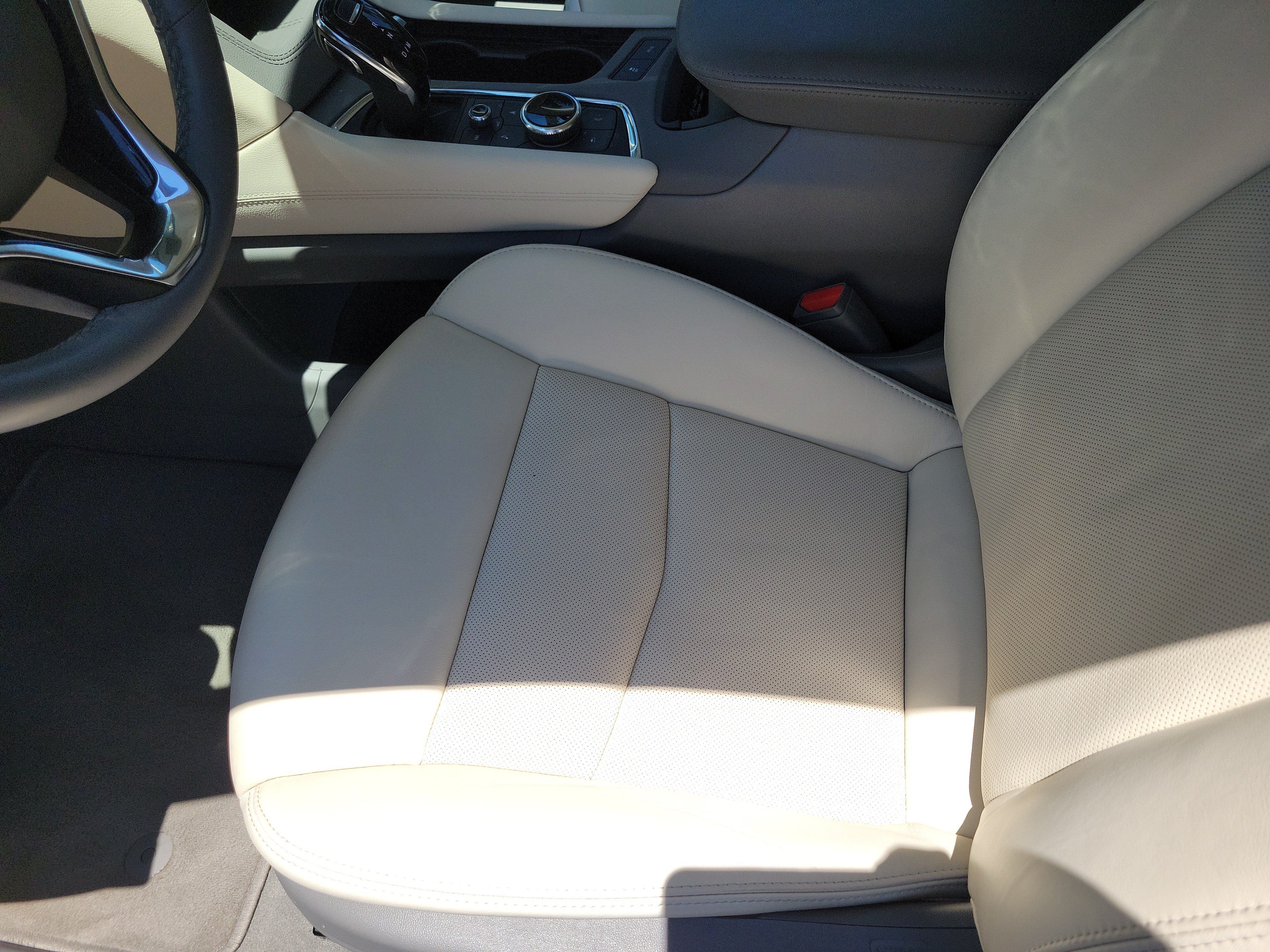 Used 2023 Cadillac XT6 Premium Luxury w/ Technology Package AWD/4WD image 21