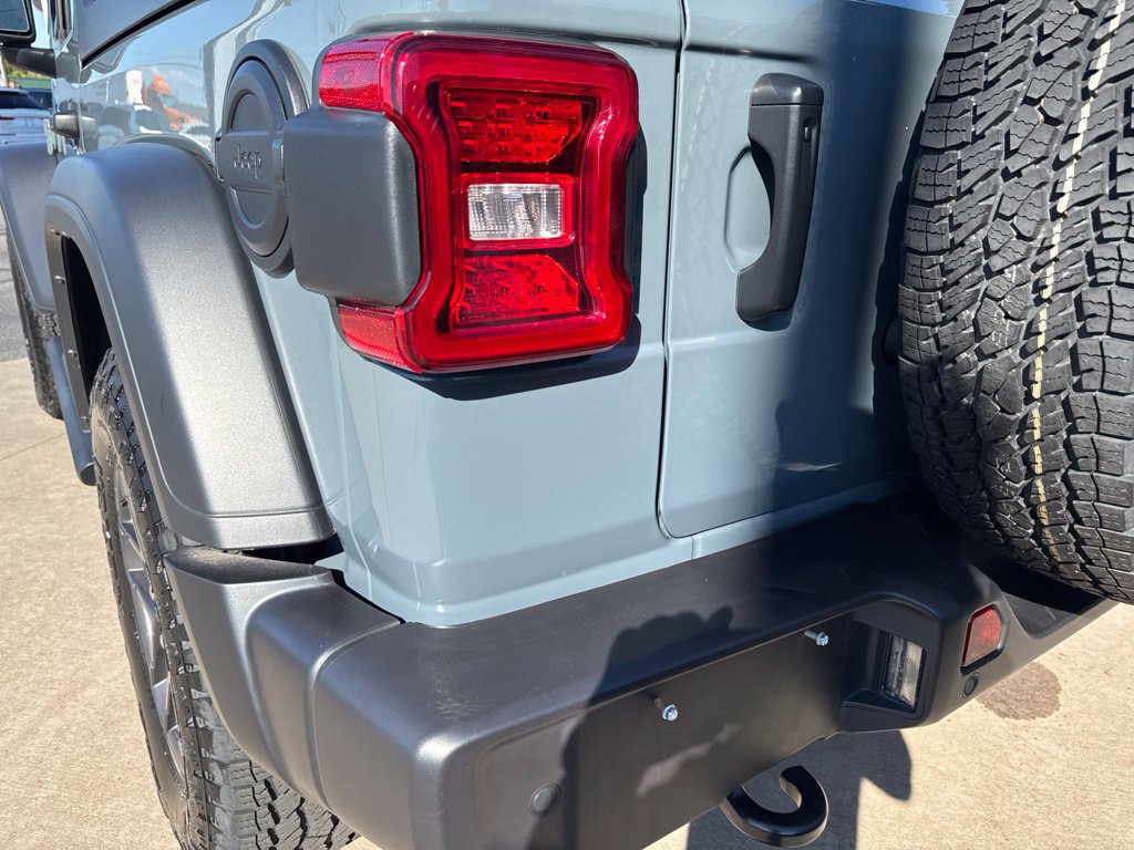 Used 2024 Jeep Wrangler Sport AWD/4WD image 16