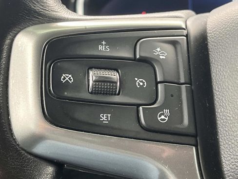 Used 2022 Chevrolet Silverado 1500 LT AWD/4WD image 26