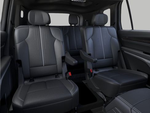 New 2026 Cadillac Vistiq Luxury w/ LPO, Floor Liner Package image 17