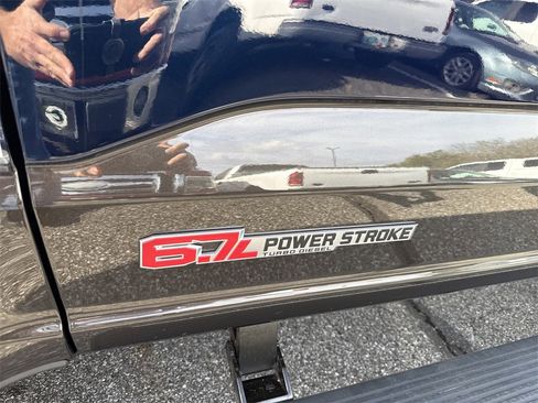 Used 2025 Ford F350 King Ranch w/ FX4 Off-Road Package image 13