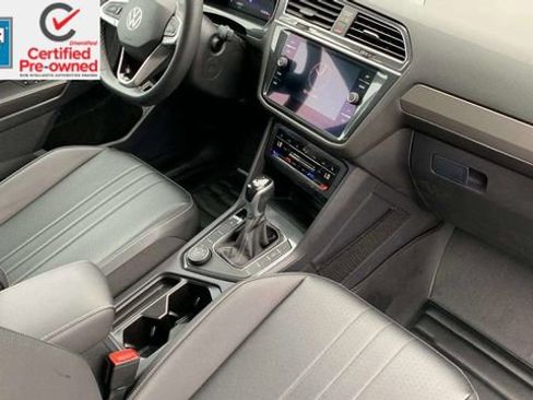 Used 2022 Volkswagen Tiguan SE image 22