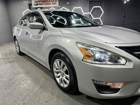 Used 2013 Nissan Altima 2.5 S FWD image 37