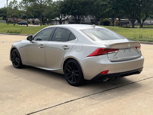 Used 2020 Lexus IS 300 F Sport image 4