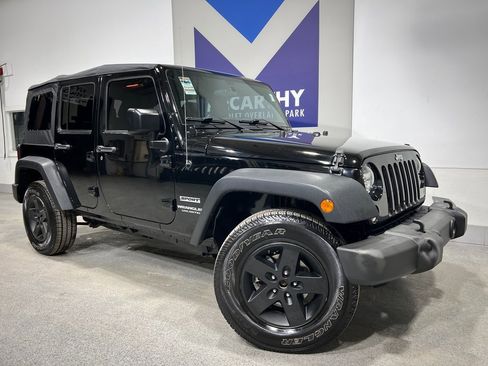 Used 2017 Jeep Wrangler Unlimited Sport w/ Connectivity Group image 2