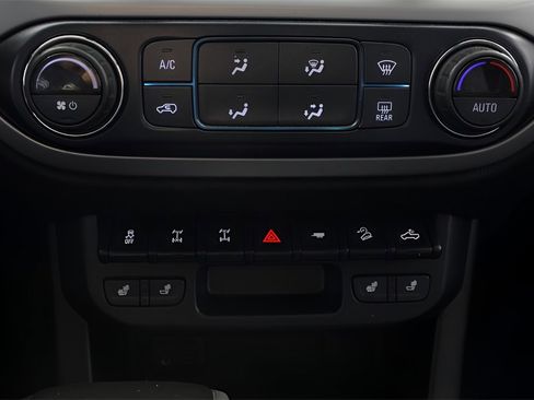 Used 2019 Chevrolet Colorado ZR2 image 23