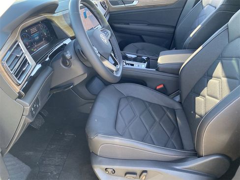 New 2026 Volkswagen Atlas SE image 15