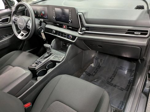 Used 2024 Kia Sportage LX image 29