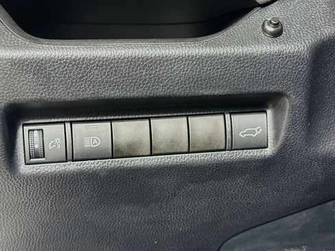 Certified 2022 Toyota RAV4 XLE image 7