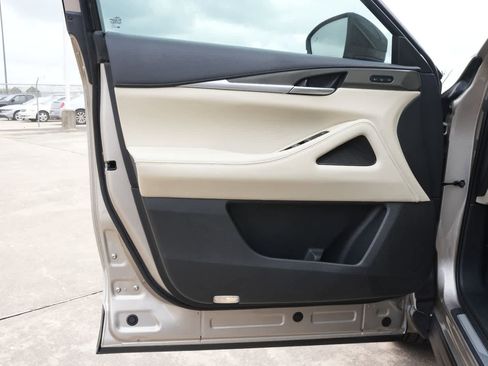 Used 2025 INFINITI QX50 Luxe image 18