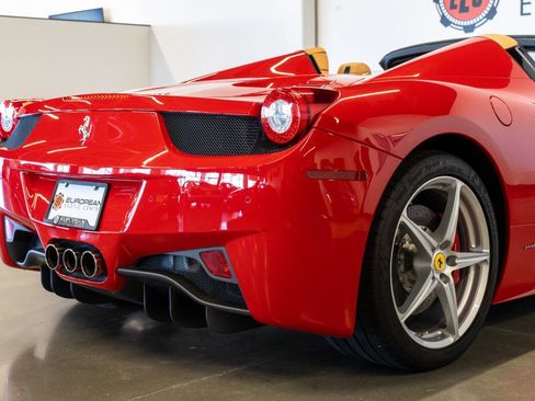 Used 2012 Ferrari 458 Spider image 13