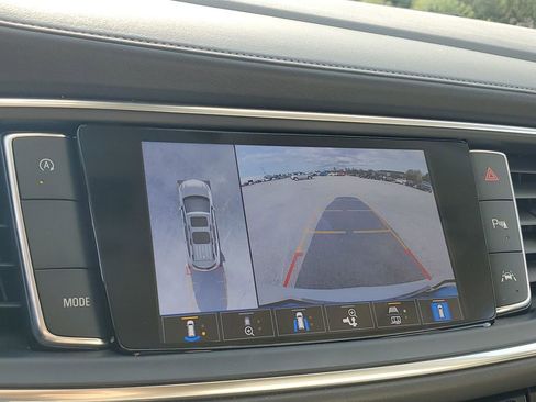 Used 2023 Buick Enclave Avenir w/ Avenir Technology Package image 31