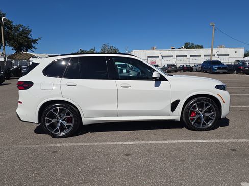 New 2026 BMW X5 xDrive50e w/ Executive Package image 4