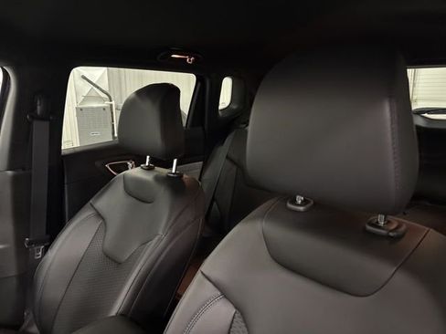 Used 2026 Jeep Compass Latitude AWD/4WD image 7