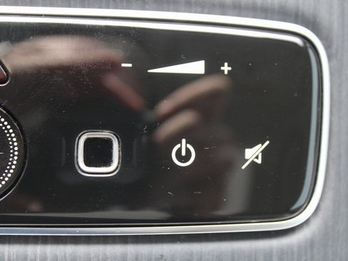 Certified 2023 Mercedes-Benz EQS 580 4MATIC SUV image 39