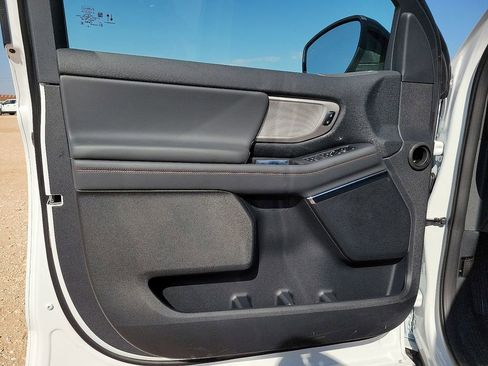 New 2025 Ford Expedition Active image 18