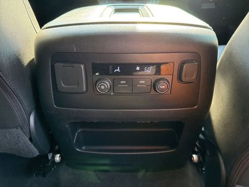 Used 2019 Chevrolet Tahoe LT image 33