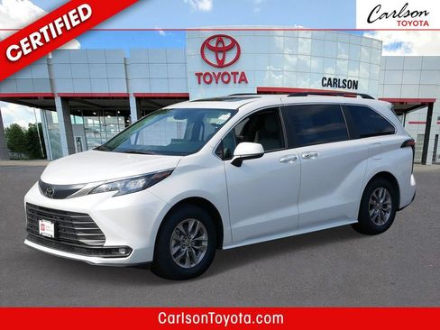 Certified 2026 Toyota Sienna XLE FWD image 1