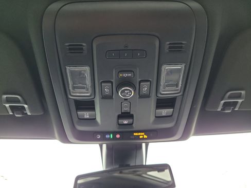 Used 2021 GMC Yukon Denali image 29