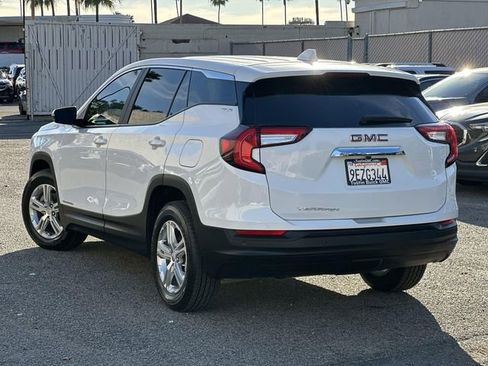 Used 2022 GMC Terrain SLE image 6