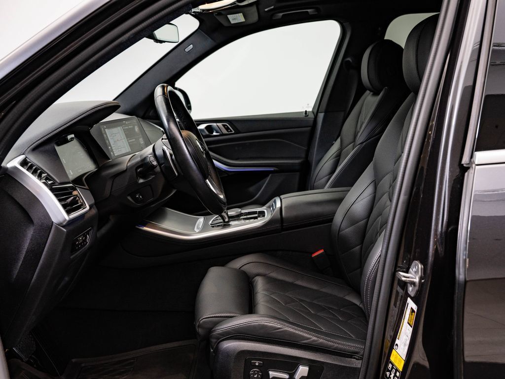 Used 2023 BMW X5 xDrive40i AWD/4WD image 23