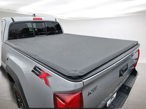 Used 2022 Toyota Tacoma SR5 image 26