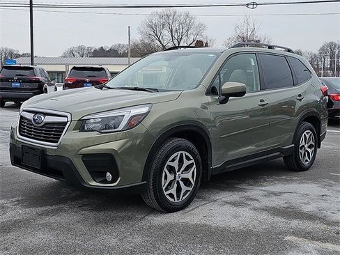 Used 2021 Subaru Forester Premium image 3