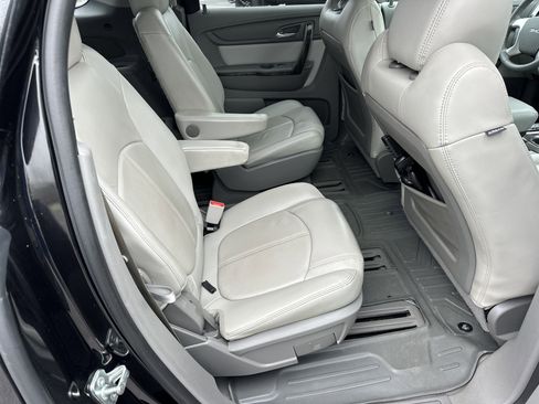 Certified 2016 GMC Acadia SLT w/ Premium Edition image 16