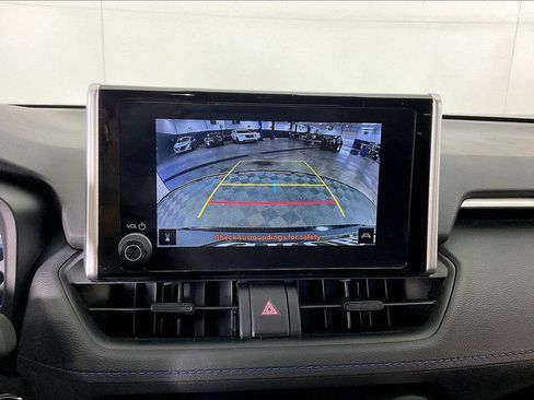 Used 2024 Toyota RAV4 SE image 30
