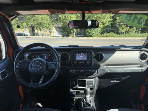 Used 2018 Jeep Wrangler Unlimited Sport AWD/4WD image 11